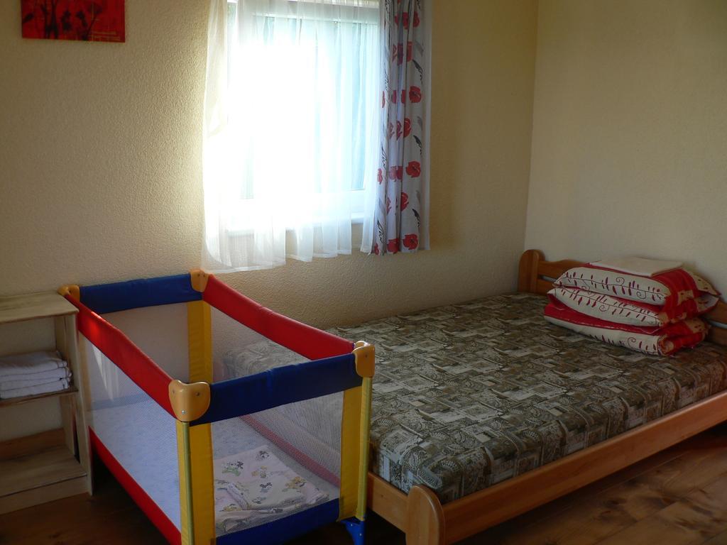 Guest House Podnieki Ventspils Habitación foto