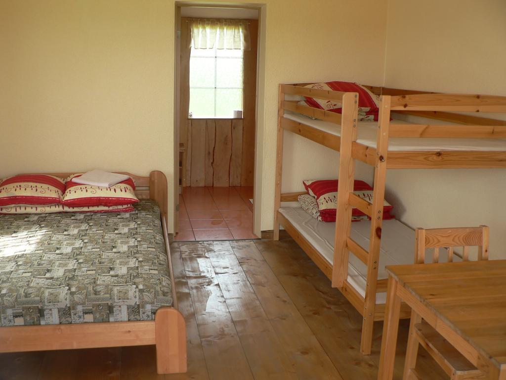 Guest House Podnieki Ventspils Habitación foto